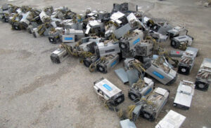 ۱۶ دستگاه‌غیرمجاز استخراج ارز دیجیتال در رفسنجان جمع‌آوری شدند
