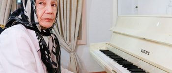 زنی از جنس رادیو