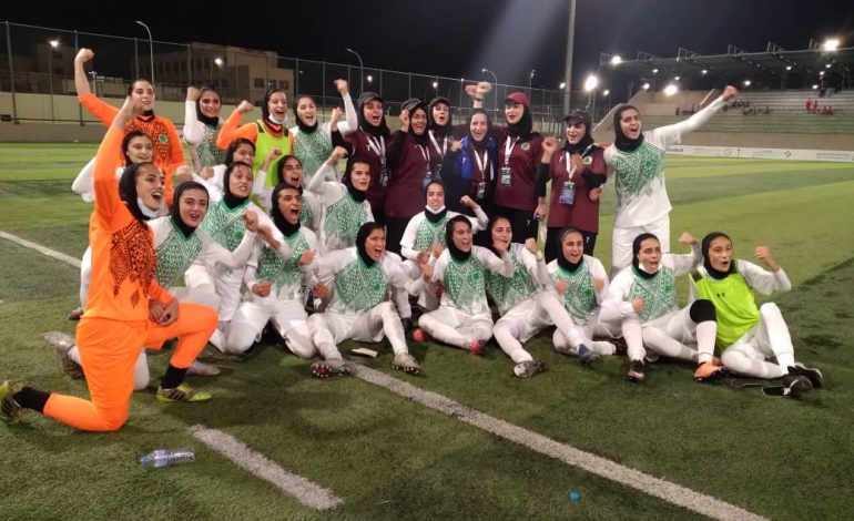 سر افراشته فوتبال زنان ایران در آسیا