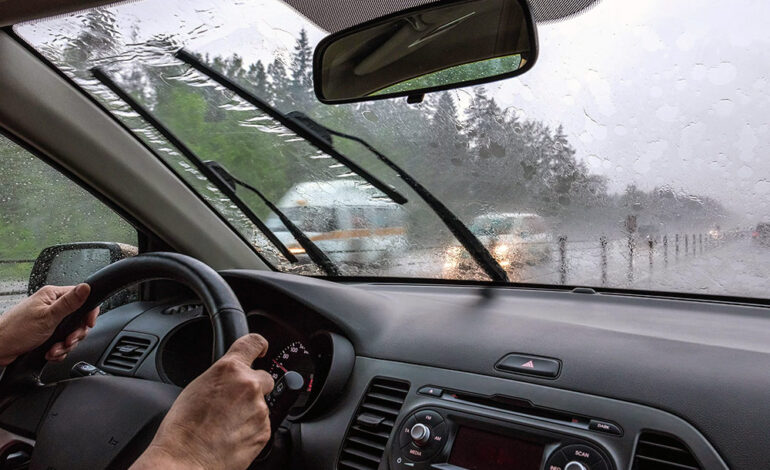 لذت دوچندان رانندگی در باران
